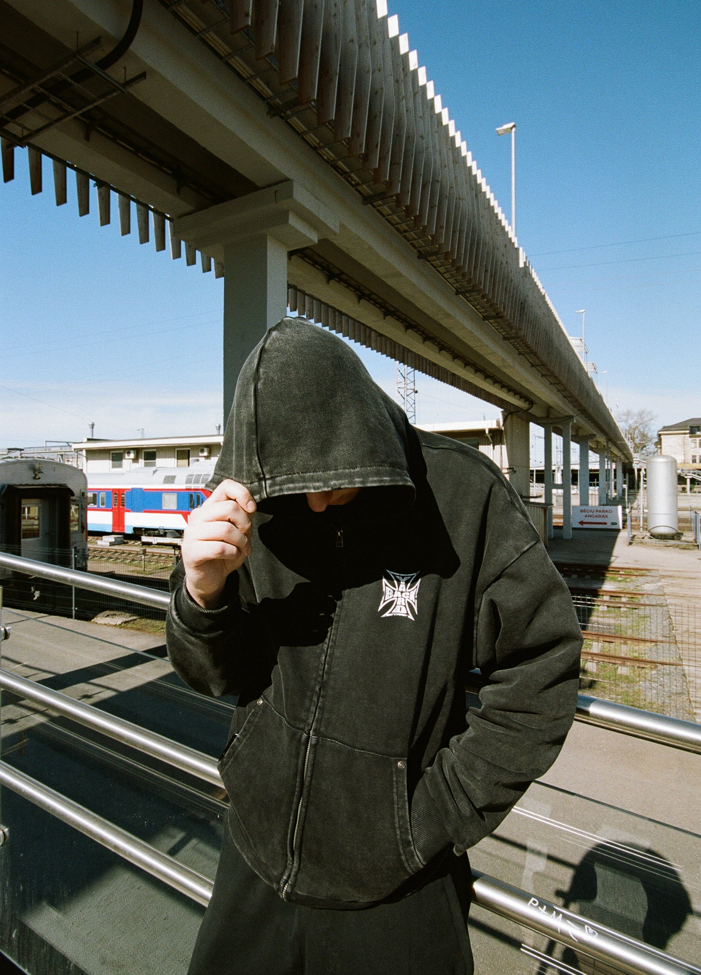 BACKYARD CROSS HEAVYWEIGHT ZIP-UP