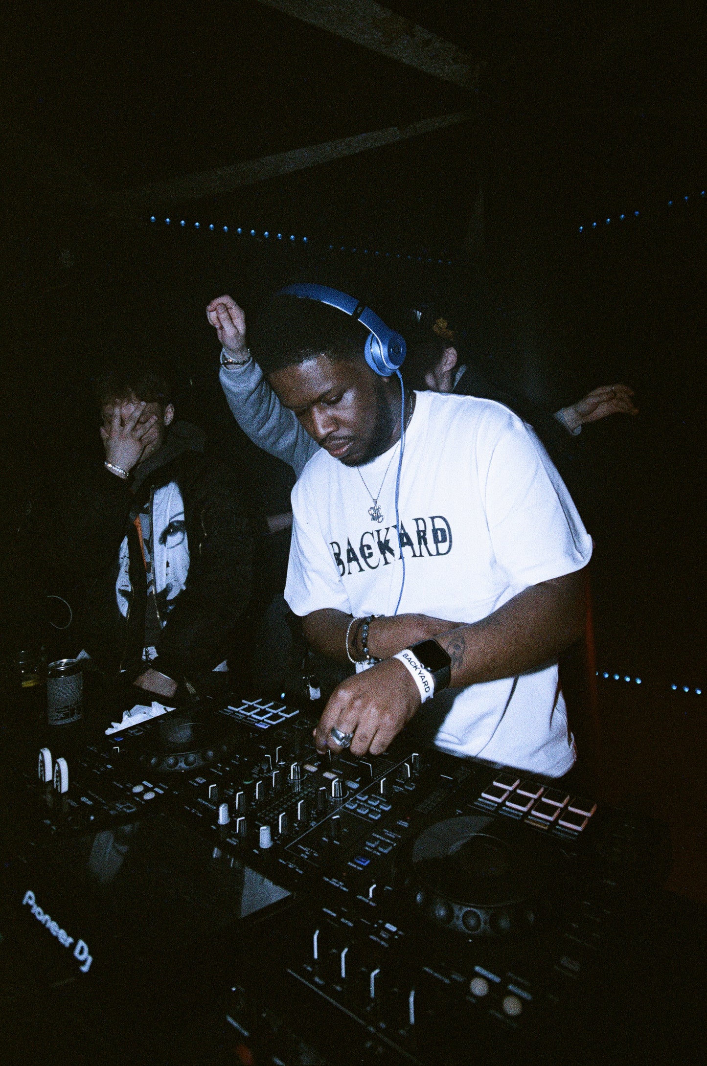 BACKYARD MUSIC TEE - WHITE