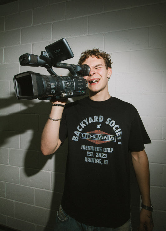 BACKYARD SOCIETY TEE - BLACK